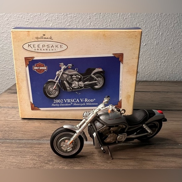 Hallmark 2004 NEW 6th Harley Davidson Milestone Series Christmas Ornament - Picture 2 of 9